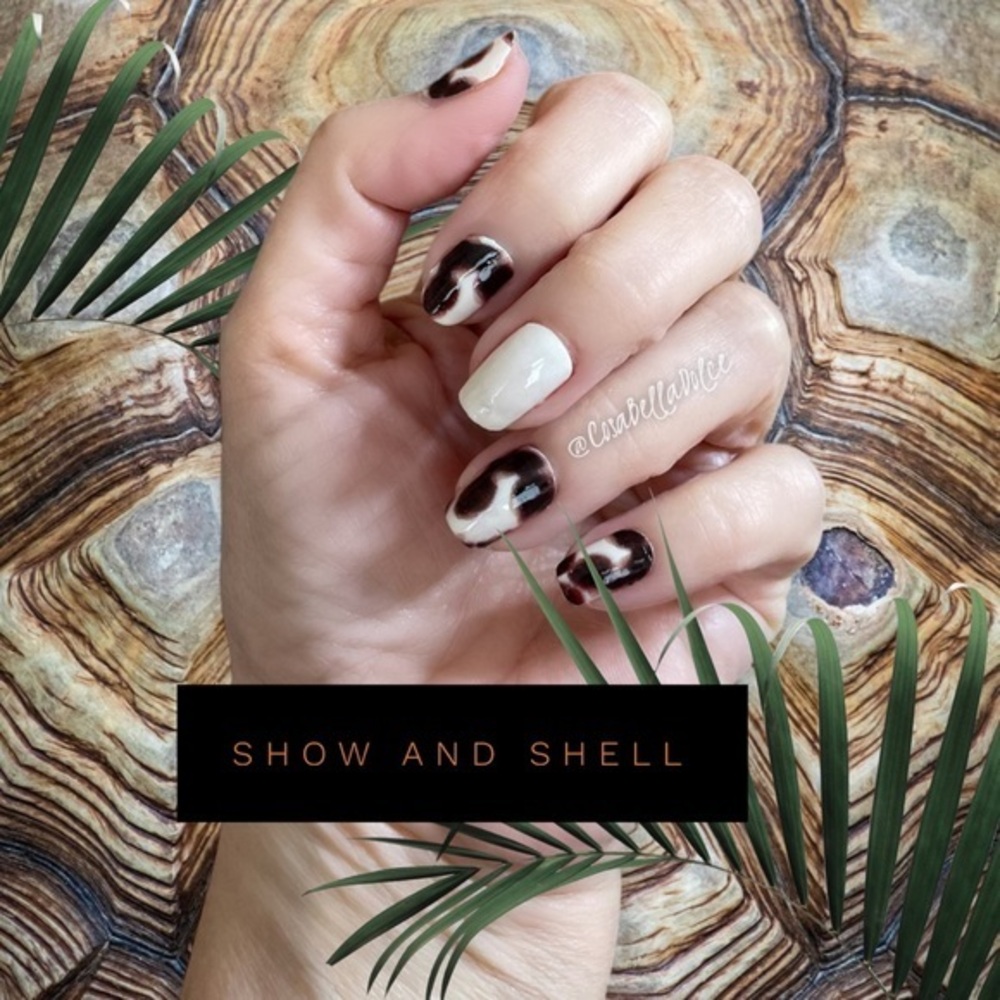Color Street | Show and Shell, tortoise design nail strips